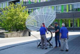 Moderne Astronomie: Radioteleskop am Hochschulstandort Kamp-Lintfort in Betrieb genommen
