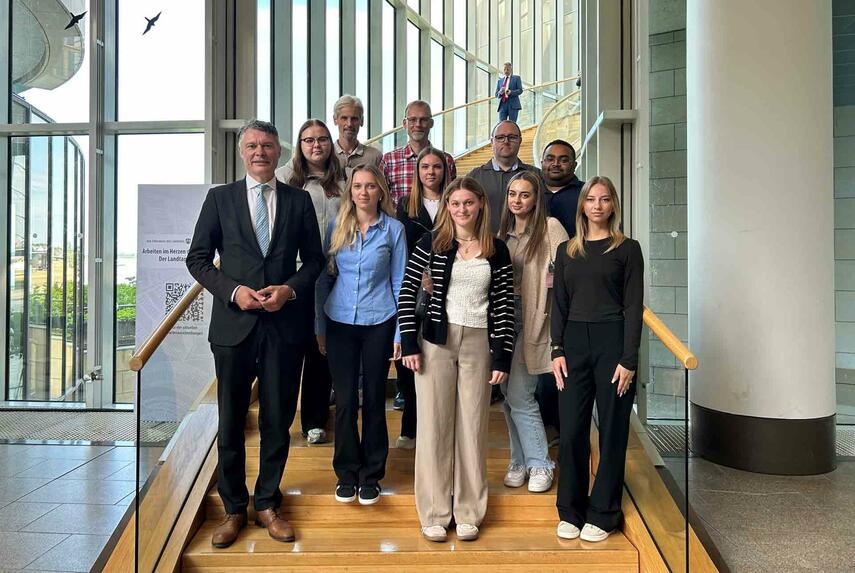 Berufskolleg aus Neuss zu Gast im Landtag