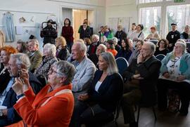 Dichter dichten mit Besuchern - Eine Performance beim 5. Rheydter Kunstfrühling